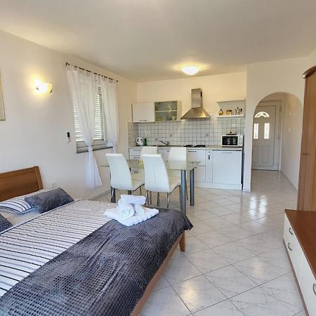 Apartmani Agava Čižići Eksteriør bilde